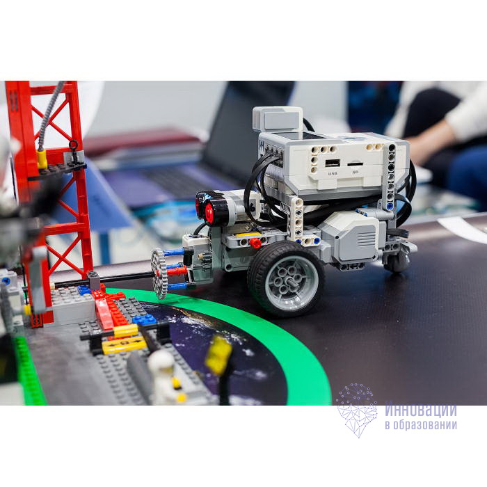 Комплект LEGO MINDSTORMS EV3 "Лунная Одиссея"